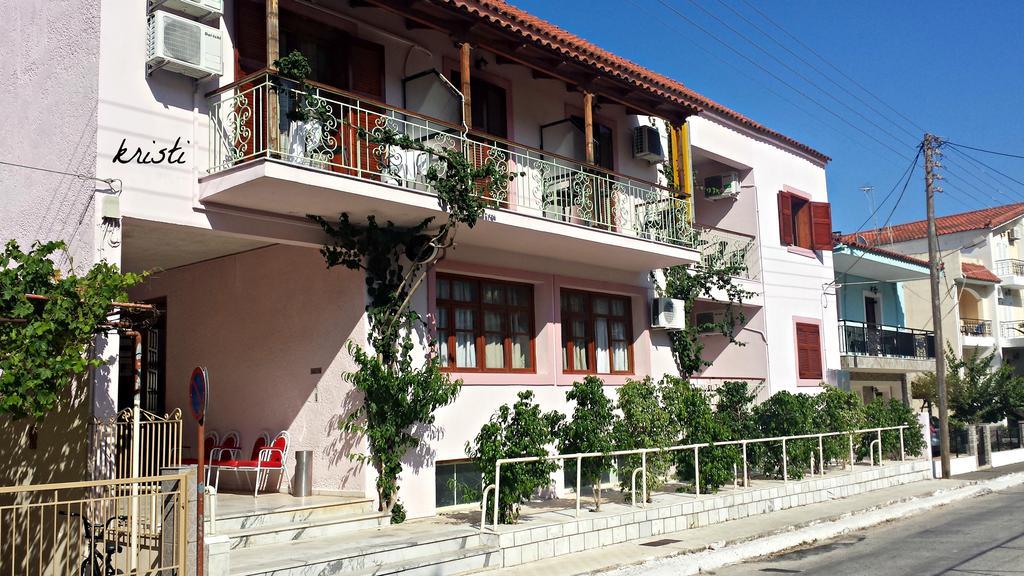 Apartamento Kristi Poros  Exterior foto
