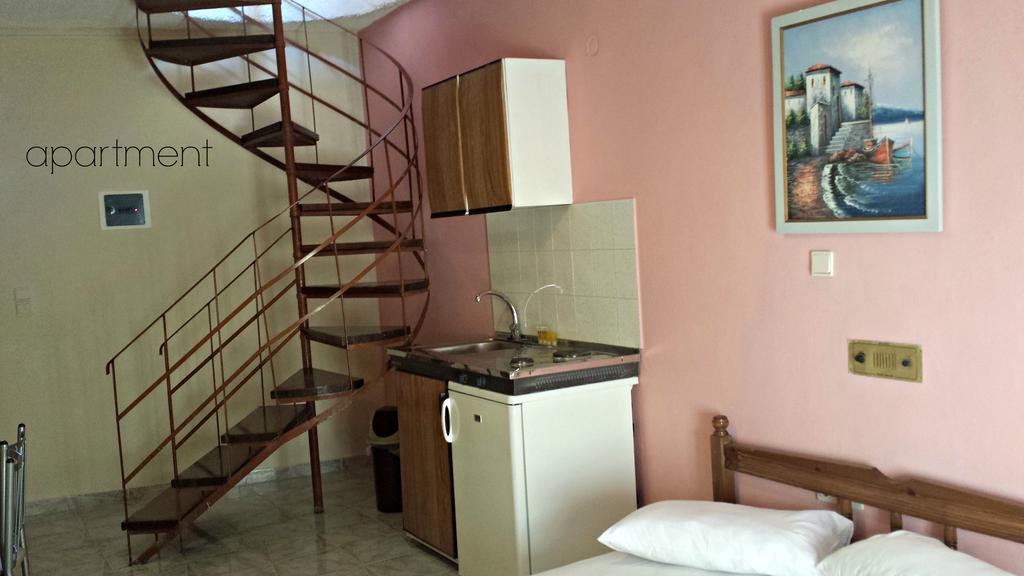 Apartamento Kristi Poros  Exterior foto