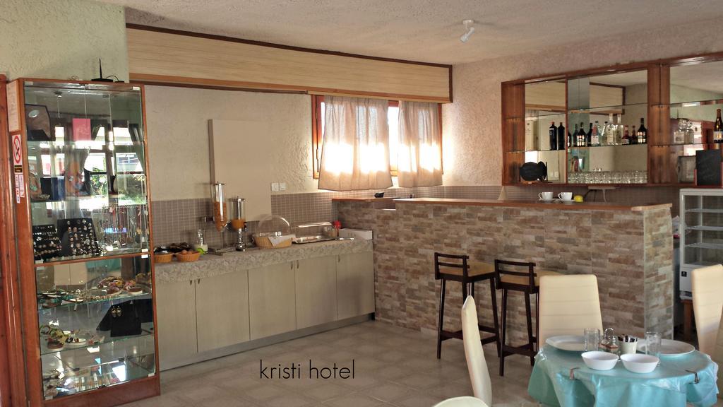 Apartamento Kristi Poros  Exterior foto