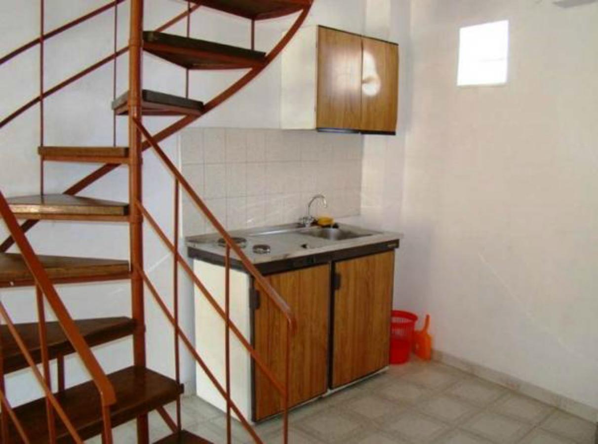 Apartamento Kristi Poros  Exterior foto
